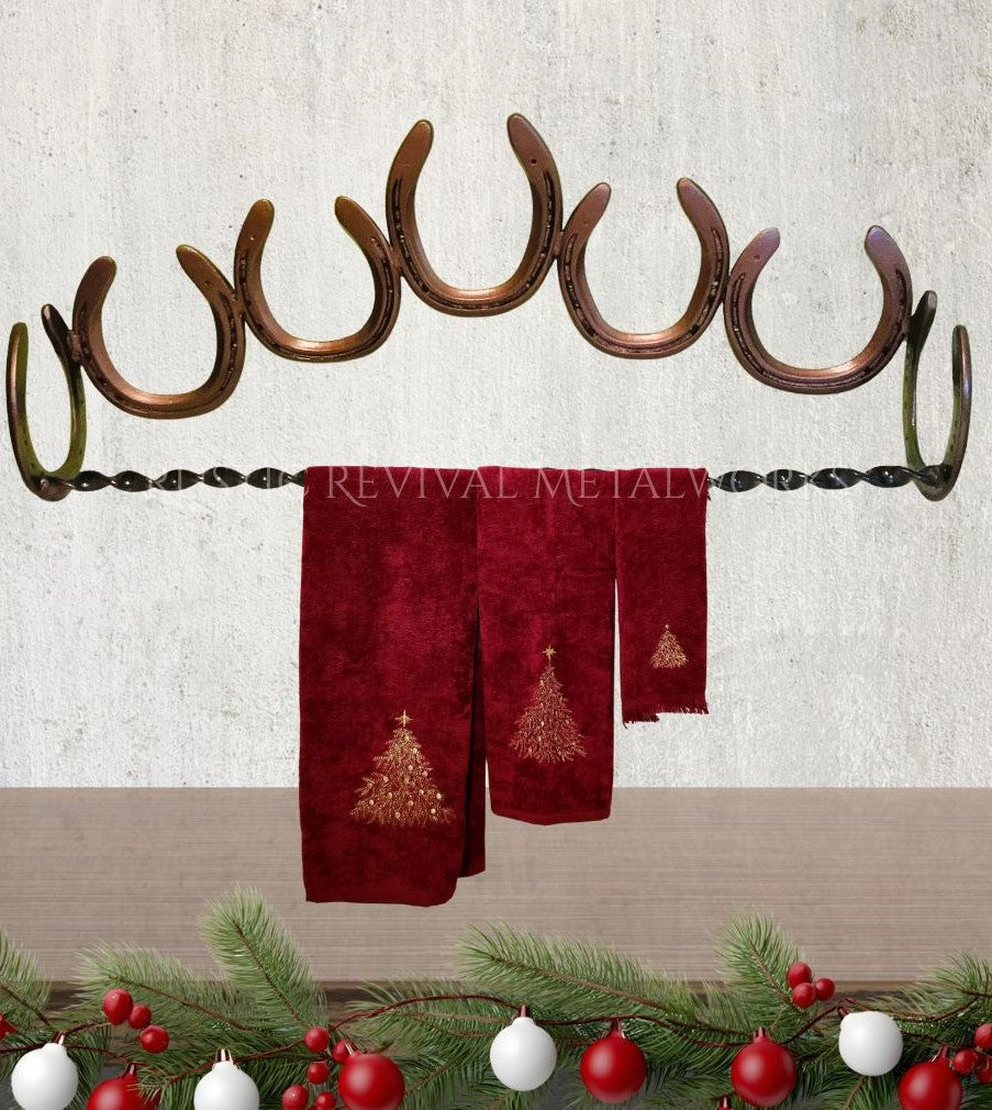 Rustic Horseshoe Towel Rack
